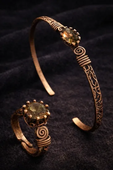 Picture of Kadın Bakır Bileklik Yüzük Set 3 Lü Set Zultanit Taşlı ve Burgu Model Set